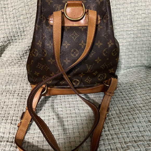 Louis Vuitton Backpack, Montsouris MM Monogram SP1908 - Picture 4 of 12